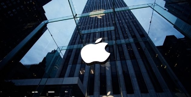 Evolution of Apple Logo Design